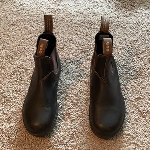 Blundstone 500 Original. Stout Brown. Blundstone size 5 / women’s 8.